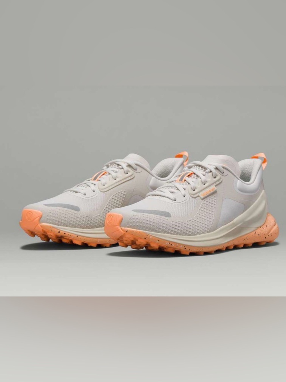 NIB New Lululemon Blissfeel Trail Womens Running Shoe Light Vapor / Bone / Flori